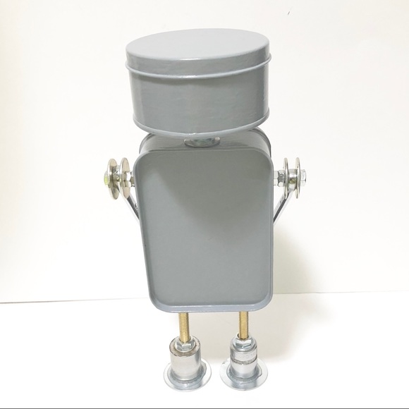 Found Objects Robot Sculpture - Picture 4 of 5